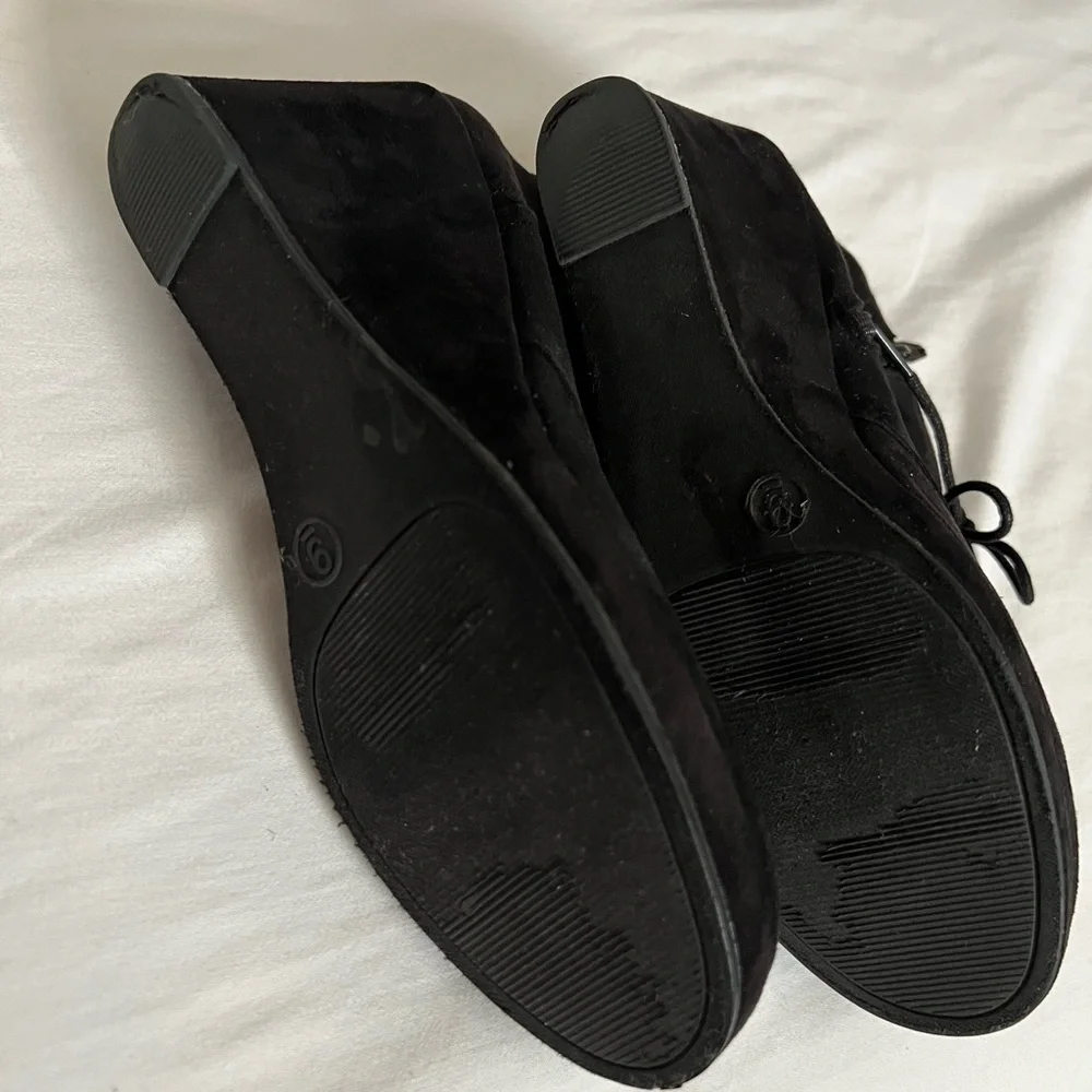 Target 9 Black Lace-Up Wedge Booties